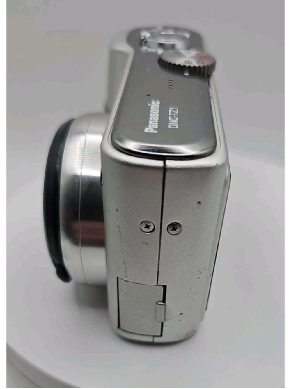 Panasonic Lumix DMC-TZ1 5.0MP 10x Zoom Digital Camera Untested/For Parts - Picture 3 of 7
